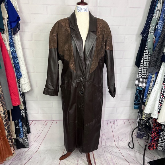 VINTAGE |•WILSONS LEATHER•| PELLE STUDIO Long Black Leather Jacket Size Medium - Picture 15 of 16